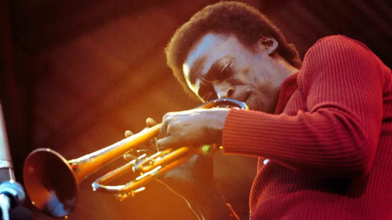 MILES DAVIS